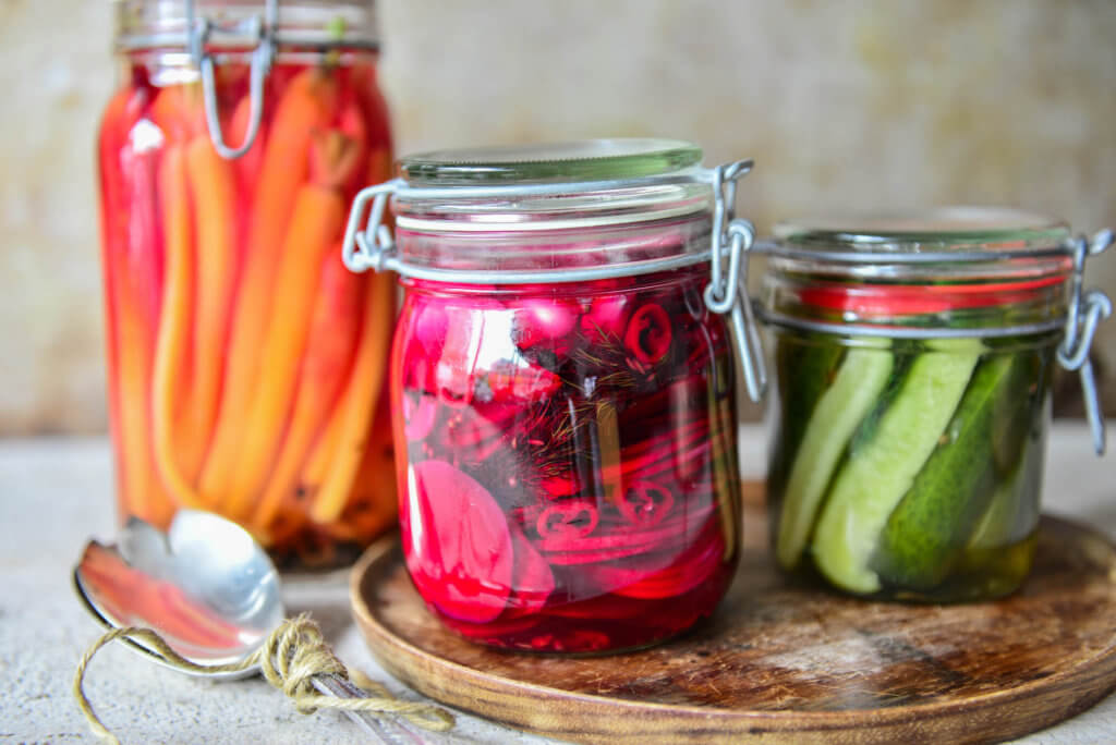 Zoetzuur van bietjes en meiknol Koken met Kennis